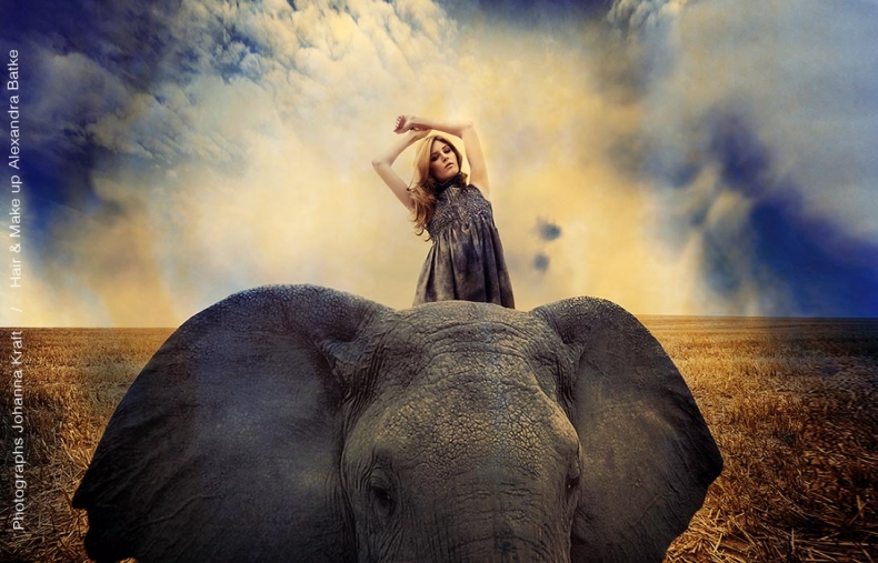 http://lenakrupp.com/files/gimgs/th-13_Johanna_Krupp_The_Blue_Hour-Titel3.jpg
